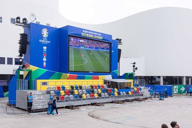 Fan Zone Schauspielhaus in Düsseldorf - Public Viewing: UEFA EURO, EM, Europameisterschaft,Fussball 2024 - Österreich gegen Frankreich; 21.06.2024 Fan Zone Schauspielhaus in Düsseldorf - Public Viewing: UEFA EURO 2024 - Österreich gegen Frankreich am 21.06.2024, Düsseldorf. - Copyright: xBEAUTIFULxSPORTS KennyxBeelex
