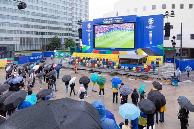 Fan Zone Schauspielhaus in Düsseldorf - Public Viewing: UEFA EURO, EM, Europameisterschaft,Fussball 2024 - Österreich gegen Frankreich; 21.06.2024 Fan Zone Schauspielhaus in Düsseldorf - Public Viewing: UEFA EURO 2024 - Österreich gegen Frankreich am 21.06.2024, Düsseldorf. - Copyright: xBEAUTIFULxSPORTS KennyxBeelex