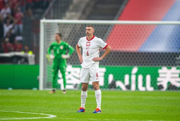 Fussball, Herren, Saison 2023 24, Euro 2024 Gruppe D (2. Spieltag) in Berlin, Polen - Österreich, Jakub Piotrowski (Polen), Enttäuschung nach Gegentor zum 0:1, 21.06. 2024, Copyright: xSebastianxRäppold MatthiasxKochx