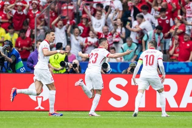 UEFA EURO, EM, Europameisterschaft,Fussball 2024: Polen - Österreich; 21.06.2024 Krzysztof Piatek (Polen, 23), Polen im Jubel nach dem Tor UEFA EURO 2024: Polen - Österreich; Olympiastadion, Berlin; 21.06.2024 Copyright: xBEAUTIFULxSPORTS Buriakovx