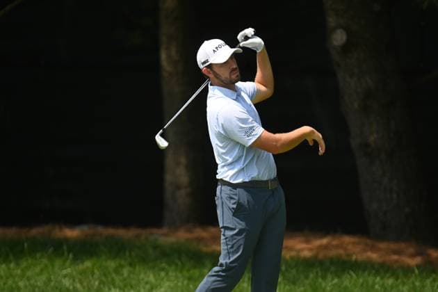 Friday June 21, 2024: Patrick Cantlay watches his tee shot on the 8th hole during the second round of the Travelers Golf Championship in Cromwell, Connecticut. CSM Cromwell USA - ZUMAc04_ 20240621_zma_c04_011 Copyright: xGregoryxVasilx