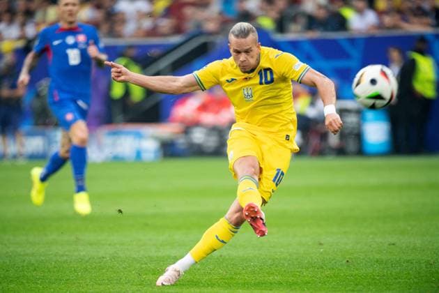 Mudryk Mykhailo MUDRYK (UKR) Aktion, Einzelaktion, Gruppenphase Gruppe E Slowakei (SVK) - Ukraine (UKR) 1:2 am 21.06.2024 Arena Duesseldorf, Duesseldorf Arena, Fussball UEFA EURO, EM, Europameisterschaft,Fussball 2024 GERMANY vom 14.06.2024 - 14.07.2024. Â