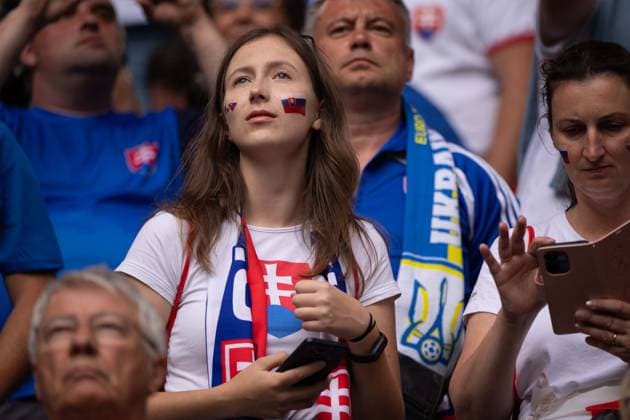 slowakische Fans, allgemein, feature, Randmotiv, Symbolfoto Gruppenphase Gruppe E Slowakei (SVK) - Ukraine (UKR) 1:2 am 21.06.2024 Arena Duesseldorf, Duesseldorf Arena, Fussball UEFA EURO, EM, Europameisterschaft,Fussball 2024 GERMANY vom 14.06.2024 - 14.07.2024. Â
