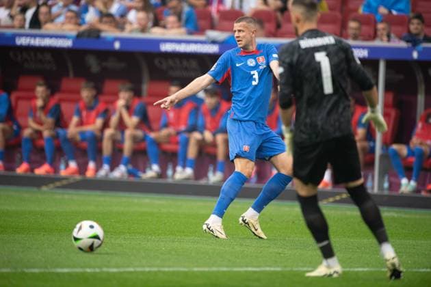 Denis VAVRO (SVK) Aktion, Einzelaktion, Gruppenphase Gruppe E Slowakei (SVK) - Ukraine (UKR) 1:2 am 21.06.2024 Arena Duesseldorf, Duesseldorf Arena, Fussball UEFA EURO, EM, Europameisterschaft,Fussball 2024 GERMANY vom 14.06.2024 - 14.07.2024. Â