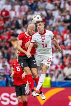 Fussball Berlin 21.06.2024 UEFA EURO, EM, Europameisterschaft,Fussball 2024 Europameisterschaft Vorrunde Polen (POL) - Österreich (AUT) Gernot Trauner (Österreich, No.03) Krzysztof Piatek(Polen, No.23)