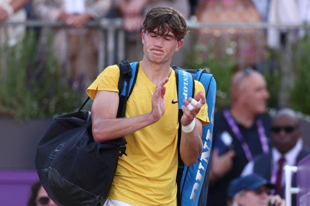 21st June 2024; Cinch Championships, Queens Club, West Kensington, London, England: Cinch Championships Queens Club, Day 5; A dejected Jack Draper (GBR) after he loses his mens quarterfinal match against Tommy Paul (USA)  ActionPlus12657908 ShaunxBrooks