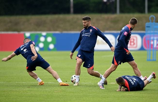 UEFA EURO, EM, Europameisterschaft,Fussball 2024: Croatia training session Mateo Kovacic and Bruno Petkovic of Croatia during the training session at Volksparkstadion in Neuruppin, Germany on June 21, 2024. MarkoxLukunic PIXSELL