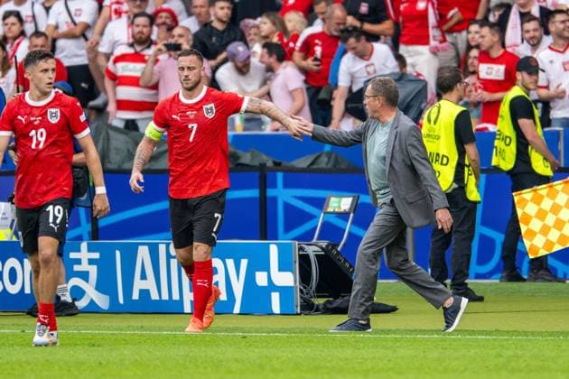 Fussball Berlin 21.06.2024 UEFA EURO, EM, Europameisterschaft,Fussball 2024 Europameisterschaft Vorrunde Polen (POL) - Österreich (AUT) Jubel nach dem Tor zum 1:3 durch Marko Arnautovic (Österreich, No.07) Ralf Rangnick (Österreich, Trainer)