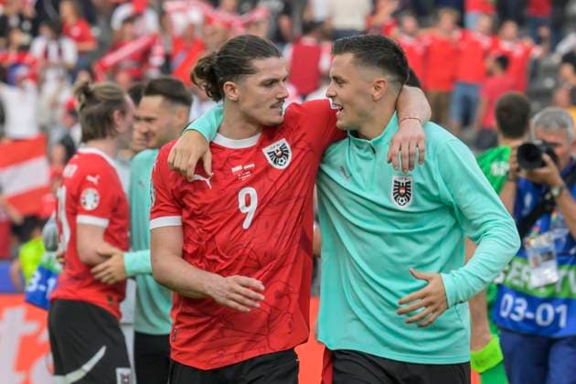 GER, Berlin, Fussball, Poland vs Austria, Gruppe D, Gruppenphase, UEFA EURO, EM, Europameisterschaft,Fussball 2024, MD3, SP, Olympia - Stadion Berlin, v.l. Marcel Sabitzer (Austria), Christoph Baumgartner (Austria), Freude, Jubel, Sieg, Endstand 1:3, Feiern ihren Sieg, 21.06. 2024, Copyright: HMBxMedia UwexKoch