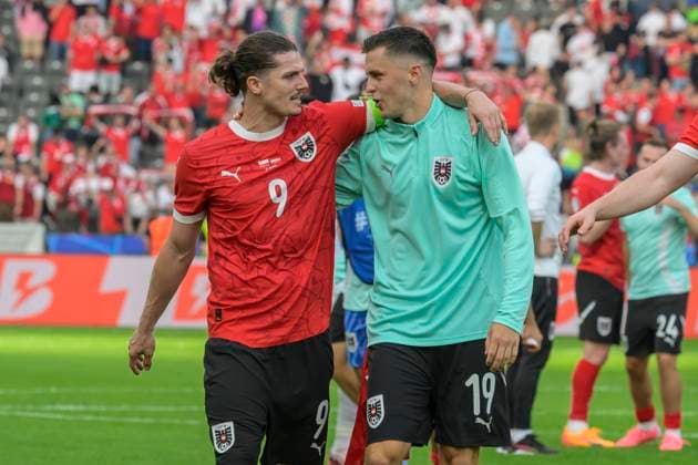 GER, Berlin, Fussball, Poland vs Austria, Gruppe D, Gruppenphase, UEFA EURO, EM, Europameisterschaft,Fussball 2024, MD3, SP, Olympia - Stadion Berlin, v.l. Marcel Sabitzer (Austria), Christoph Baumgartner (Austria), Freude, Jubel, Sieg, Endstand 1:3, Feiern ihren Sieg, 21.06. 2024, Copyright: HMBxMedia UwexKoch