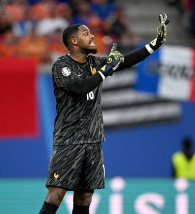 Fussball Euro 2024 Gruppe D 21.06.2024 Niederlande - Frankreich Torwart Mike Maignan (Frankreich)