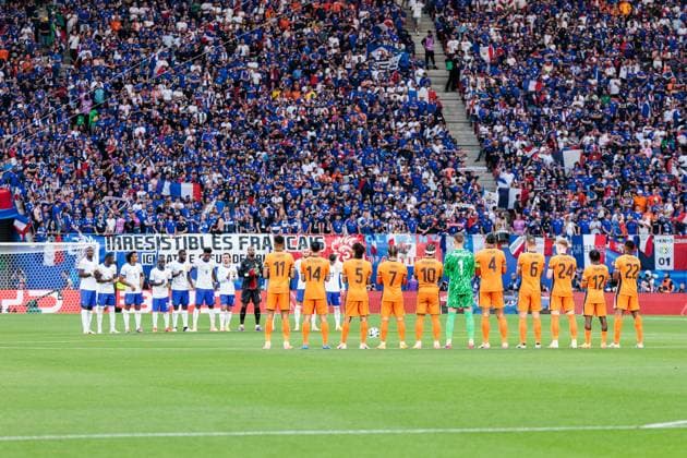 UEFA EURO 2024: Niederlande - Frankreich; 21.06.2024 Gedenkminute zu Ehren von UEFA-Funktionär Gerhard Aigner UEFA EURO 2024: Niederlande - Frankreich; Leipzig Stadium, Leipzig am 21.06.2024 Copyright: xBEAUTIFULxSPORTS Wunderlx