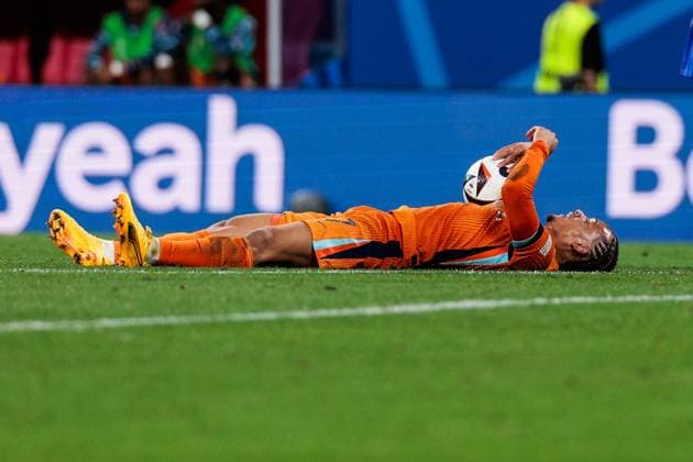 UEFA EURO 2024: Niederlande - Frankreich; 21.06.2024 Xavi Quentin Shay Simons (Niederlande, 7) auf dem Boden UEFA EURO 2024: Niederlande - Frankreich; Leipzig Stadium, Leipzig am 21.06.2024 Copyright: xBEAUTIFULxSPORTS Wunderlx