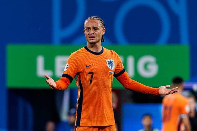 UEFA EURO 2024: Niederlande - Frankreich; 21.06.2024 Xavi Quentin Shay Simons (Niederlande, 7) fassungslos nach dem aberkannten Tor UEFA EURO 2024: Niederlande - Frankreich; Leipzig Stadium, Leipzig am 21.06.2024 Copyright: xBEAUTIFULxSPORTS Wunderlx