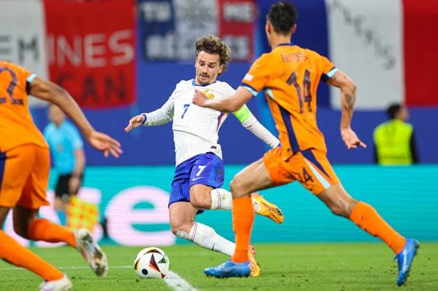 Netherlands v France: Group D - UEFA EURO, EM, Europameisterschaft,Fussball 2024 Antoine Griezmann of France shots the ball during the UEFA EURO 2024 group stage match between Netherlands and France at Football Stadium Leipzig on June 21, 2024 in Leipzig, Germany. SanjinxStrukic PIXSELL