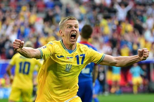 Torjubel zum 1:1 durch Mykola Shaparenko 19 (Ukraine), Slowakei vs. Ukraine, Fussball, UEFA EURO, EM, Europameisterschaft,Fussball 2024, Gruppenphase, 2. Spieltag, 21.06.2024 Düsseldorf Nordrhein-Westfalen Deutschland
