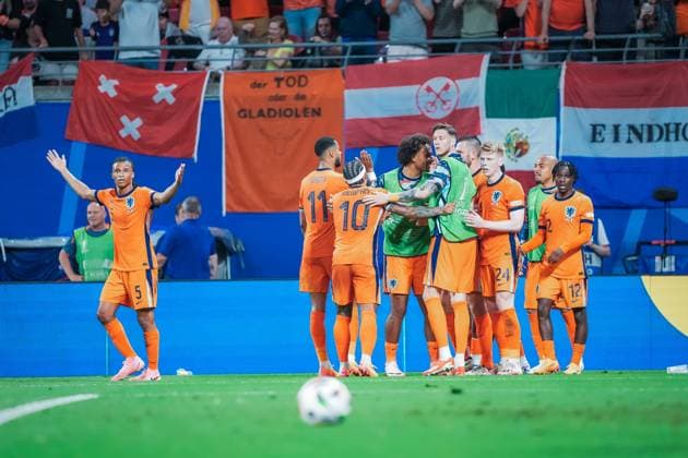 EURO 2024 - Matchday 2, Group D: The Netherlands vs. France Xavi Simons scores and celebrates, but his joy is cut short by Referee Anthony Taylor who is waiting for the VAR decision during the EURO 2024 Matchday 2 Group D match between the Netherlands and France on 21 June 2024, at Red Bull Arena, in Leipzig, Germany Leipzig Red Bull Arena Germany Copyright: xAlexandraxFechetex 00121601
