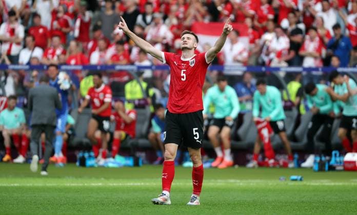 Sport Bilder des Tages Stefan Posch jubelt nach Spielende Freude Emotion Jubel Fußball Fussball Europameisterschaft Euro 2024 EM Herren Saison 2023 2024 21.06.2024 Polen POL vs. Österreich AUT in Berlin DFL regulations prohibit any use of photographs as image sequences and or quasi-video.