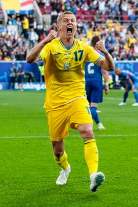 UEFA EURO, EM, Europameisterschaft,Fussball 2024: Slowakei - Ukraine; 21.06.2024 Oleksandr Zinchenko (Ukraine, 17) jubelt nach dem Tor. UEFA EURO 2024: Slowakei - Ukraine; Arena Düsseldorf, Düsseldorf am 21.06.2024 Copyright: xBEAUTIFULxSPORTS Meuselx