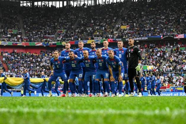 Mannschaftsfoto Slowakei, Slowakei vs. Ukraine, Fussball, UEFA EURO, EM, Europameisterschaft,Fussball 2024, Gruppenphase, 2. Spieltag, 21.06.2024 Düsseldorf Nordrhein-Westfalen Deutschland