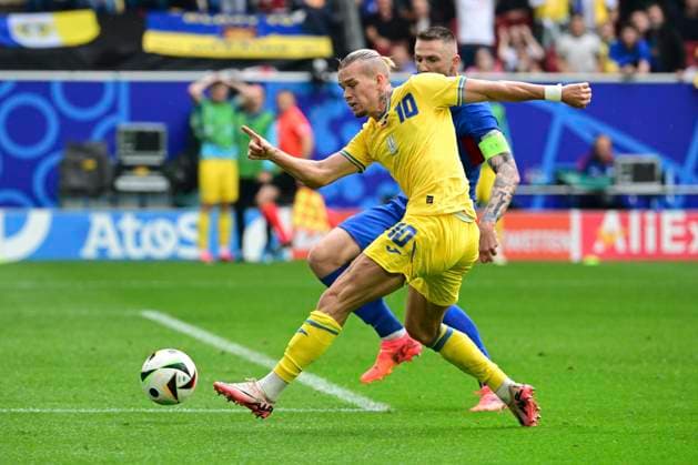 Mykhaylo Mudryk 10 (Ukraine), Slowakei vs. Ukraine, Fussball, UEFA EURO, EM, Europameisterschaft,Fussball 2024, Gruppenphase, 2. Spieltag, 21.06.2024 Düsseldorf Nordrhein-Westfalen Deutschland