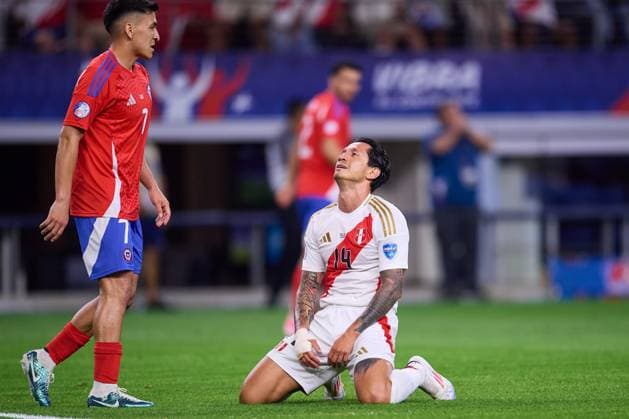 RECORD DATE NOT STATED Copa America USA 2024 Peru vs Chile Gianluca Lapadula of Peru during the game between Peru and Chile as part of the CONMEBOL Copa America USA 2024 group A, at AT-T Stadium, on June 21, 2024 in Arlington, Texas, United States. ARLINGTON TEXAS UNITED STATES  Copyright: xJosexLuisxMelgarejox 20240621205028_CA_GA_2024_PER_CHI_LAPADULA227