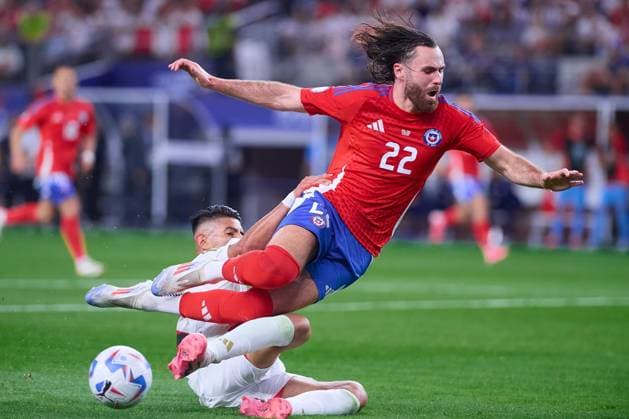 RECORD DATE NOT STATED Copa America USA 2024 Peru vs Chile Bren Brereton of Chile during the game between Peru and Chile as part of the CONMEBOL Copa America USA 2024 group A, at AT-T Stadium, on June 21, 2024 in Arlington, Texas, United States. ARLINGTON TEXAS UNITED STATES  Copyright: xJONATHANxDUENASx 20240621210306_CA_GA_2024_PER_CHI_BRERETON241