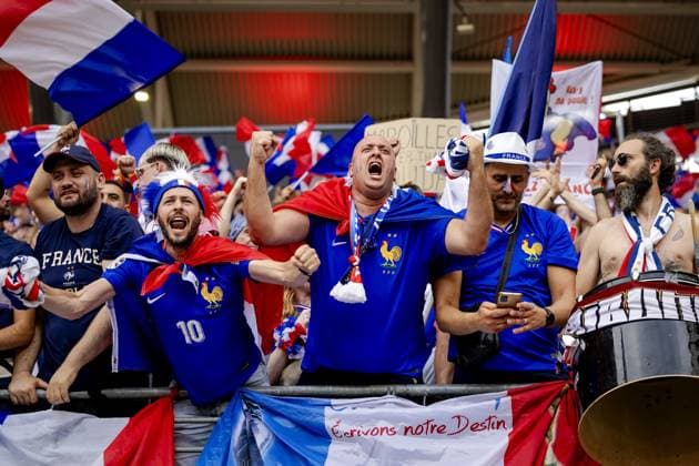 LEIPZIG - French fans ahead of the UEFA EURO, EM, Europameisterschaft,Fussball 2024 group D match between the Netherlands and France at the Leipzig Stadium on June 21, 2024 in Leipzig, Germany. ANP KOEN VAN WEEL UEFA EURO 2024 2024 xVIxANPxSportx xxANPxIVx 501697982 originalFilename: 501697982.jpg