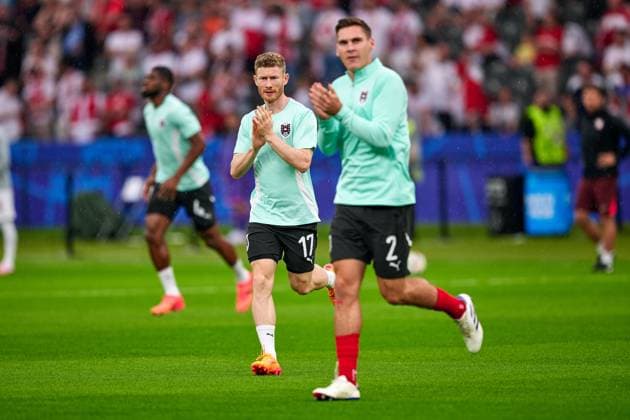Florian Kainz (Oesterreich Nationalmannschaft Euro 2024, 17), Maximilian Woeber (Oesterreich Nationalmannschaft Euro 2024, 02), GER, UEFA EURO, EM, Europameisterschaft,Fussball 2024, Fussball Herren, UEFA EM 2024 Matchtag 2, Gruppe D, Polen vs. Oesterrech, Poland vs. Austria, 21.06.2024. GER, UEFA Euro 2024, Fussball Herren, UEFA EM 2024 Matchtag 2, Gruppe D, Polen vs. Oesterrech, Poland vs. Austria, 21.06.2024. Berlin *** Florian Kainz Austria national team Euro 2024, 17 , Maximilian Woeber Austria national team Euro 2024, 02 , GER, UEFA Euro 2024, mens football, UEFA European Championship 2024 match day 2, Group D, Poland vs Oesterrech, Poland vs Austria, 21 06 2024 GER, UEFA Euro 2024, mens football, UEFA European Championship 2024 match day 2, Group D, Poland vs Oesterrech, Poland vs Austria, 21 06 2024 Berlin Copyright: xEibner-Pressefotox xClaudiusxRauchx EP_CRH