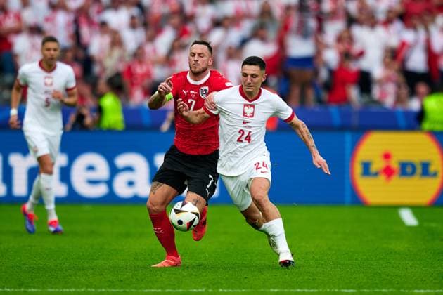 Marko Arnautovic (Oesterreich Nationalmannschaft Euro 2024, 07), Bartosz Slisz (Polen Nationalmannschaft Euro 2024, 24), GER, UEFA EURO, EM, Europameisterschaft,Fussball 2024, Fussball Herren, UEFA EM 2024 Matchtag 2, Gruppe D, Polen vs. Oesterrech, Poland vs. Austria, 21.06.2024. GER, UEFA Euro 2024, Fussball Herren, UEFA EM 2024 Matchtag 2, Gruppe D, Polen vs. Oesterrech, Poland vs. Austria, 21.06.2024. Berlin Copyright: xEibner-Pressefotox xClaudiusxRauchx EP_CRH