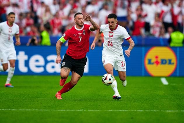 Marko Arnautovic (Oesterreich Nationalmannschaft Euro 2024, 07), Bartosz Slisz (Polen Nationalmannschaft Euro 2024, 24), GER, UEFA EURO, EM, Europameisterschaft,Fussball 2024, Fussball Herren, UEFA EM 2024 Matchtag 2, Gruppe D, Polen vs. Oesterrech, Poland vs. Austria, 21.06.2024. GER, UEFA Euro 2024, Fussball Herren, UEFA EM 2024 Matchtag 2, Gruppe D, Polen vs. Oesterrech, Poland vs. Austria, 21.06.2024. Berlin Copyright: xEibner-Pressefotox xClaudiusxRauchx EP_CRH
