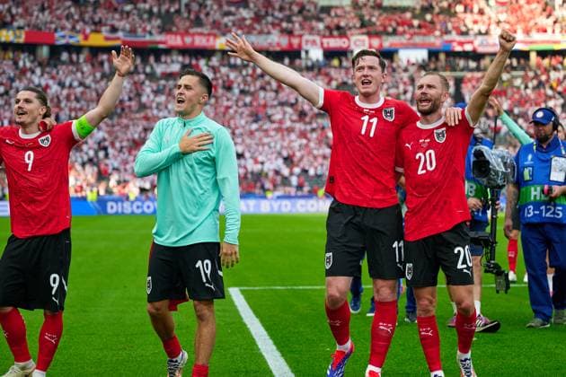 Oesterreich jubelt ueber Sieg, GER, UEFA EURO, EM, Europameisterschaft,Fussball 2024, Fussball Herren, UEFA EM 2024 Matchtag 2, Gruppe D, Polen vs. Oesterrech, Poland vs. Austria, 21.06.2024. GER, UEFA Euro 2024, Fussball Herren, UEFA EM 2024 Matchtag 2, Gruppe D, Polen vs. Oesterrech, Poland vs. Austria, 21.06.2024. Berlin Copyright: xEibner-Pressefotox xClaudiusxRauchx EP_CRH