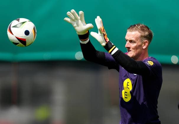 Jordan Pickford of England England Training Session and press conference, PK, Pressekonferenz UEFA European Championship, EM, Europameisterschaft 2024, Group C, Football, Spa & Golf Resort Weimarer Land, Blankenhain, Germany, 22 Jun 2024 EDITORIAL USE ONLY No use with unauthorised audio, video, data, fixture lists, club league logos or live services. Online in-match use limited to 120 images, no video emulation. No use in betting, games or single club league player publications.  Copyright: xDavexShopland Shutterstockx 14548012d
