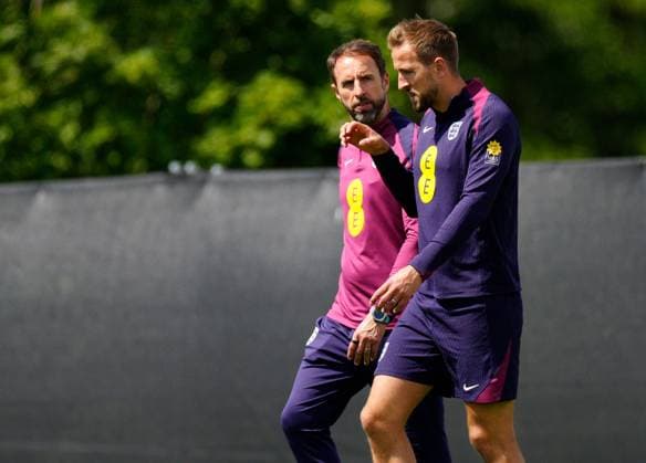 Sport Bilder des Tages England manager Gareth Southgate and Harry Kane of England England Training Session and press conference, PK, Pressekonferenz UEFA European Championship, EM, Europameisterschaft 2024, Group C, Football, Spa & Golf Resort Weimarer Land, Blankenhain, Germany, 22 Jun 2024 EDITORIAL USE ONLY No use with unauthorised audio, video, data, fixture lists, club league logos or live services. Online in-match use limited to 120 images, no video emulation. No use in betting, games or single club league player publications.  Copyright: xDavexShopland Shutterstockx 14548012m
