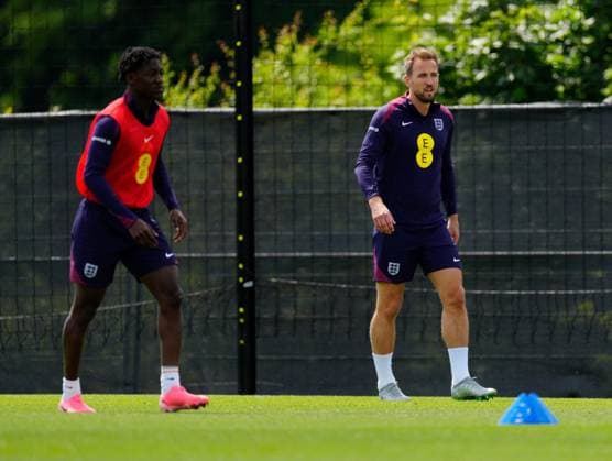 Harry Kane of England and Kobbie Mainoo of England England Training Session and press conference, PK, Pressekonferenz UEFA European Championship, EM, Europameisterschaft 2024, Group C, Football, Spa & Golf Resort Weimarer Land, Blankenhain, Germany, 22 Jun 2024 EDITORIAL USE ONLY No use with unauthorised audio, video, data, fixture lists, club league logos or live services. Online in-match use limited to 120 images, no video emulation. No use in betting, games or single club league player publications.  Copyright: xDavexShopland Shutterstockx 14548012as