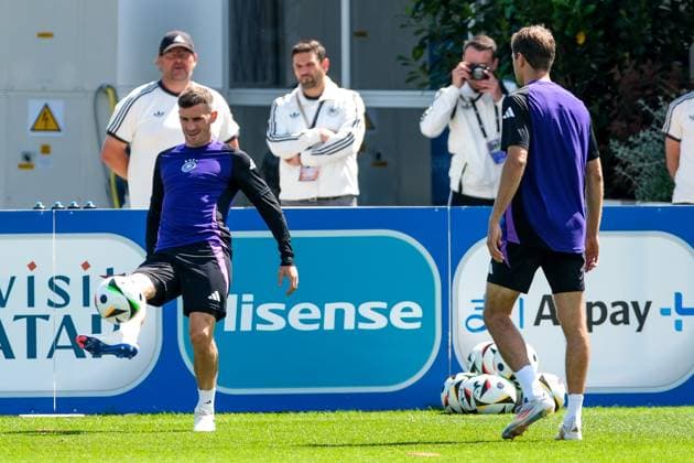Pascal Groß (Deutschland , 05) und Thomas Mueller (Deutschland , 13), GER, EURO 2024, Abschlusstraining Deutschland, vor Schweiz vs Deutschland, Fussball Europameisterschaft, Herzogenaurach, 22.06.2024 GER, EURO 2024, Abschlusstraining Deutschland, vor Schweiz vs Deutschland, Fussball Europameisterschaft, Herzogenaurach, 22.06.2024 Herzogenaurach Copyright: xEibner-Pressefoto FlorianxWieganx EP_FWD