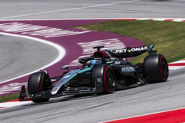 63 RUSSELL George (gbr), Mercedes AMG F1 Team W15, action during the Formula 1 Aramco Gran Premio de Espana 2024, 10th round of the 2024 Formula One World Championship, WM, Weltmeisterschaft from June 21 to 23, 2024 on the Circuit de Barcelona-Catalunya, in Montmeló, Spain - F1 - SPANISH GRAND PRIX 2024 DPPI Panoramic  240622_R10_SPAGNA_DP_EA019644