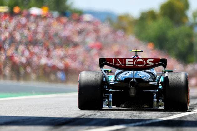 Lewis Hamilton of Great Britain and Mercedes in Aktion, Qualifying, F1 Grand Prix of Spain, Circuit de Barcelona-Catalunya am 22. June 2024 in Barcelona, Spain. (Foto von Diogo Cardoso DeFodi Images) Lewis Hamilton of Great Britain and Mercedes in action, Qualifying, F1 Grand Prix of Spain, Circuit de Barcelona-Catalunya on June 22, 2024 in Barcelona, Spain. (Photo by Diogo Cardoso DeFodi Images) Defodi-645_f1spa20240622_1973