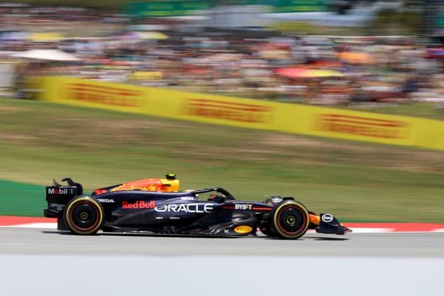 22.06.2024, xrarjax, Motorsport FIA Formel 1, Großer Preis von Spanien emspor, v.l. 3. freies Training FP3 Sergio Perez (Oracle Red Bull Racing) Startnummer 11 Barcelona
