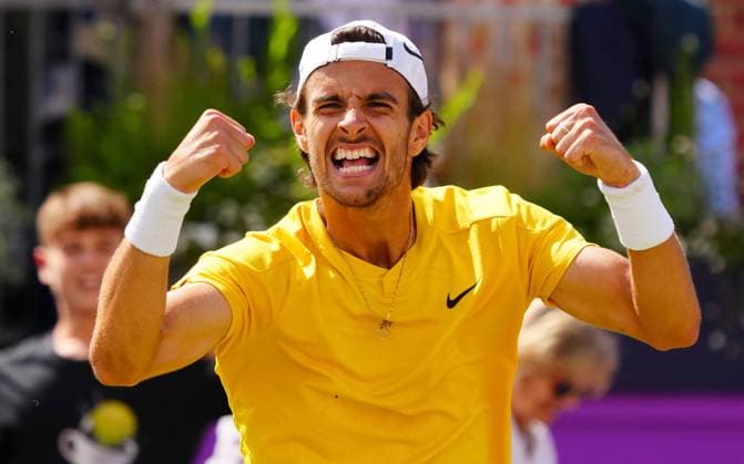 Sport Themen der Woche KW25 Sport Bilder des Tages Lorenzo Musetti celebrates his semi final win Cinch Championships, Day 6, Tennis, Queen s Club, London, UK - 22 June 2024  Copyright: xJavierxGarcia Shutterstockx 14543335k