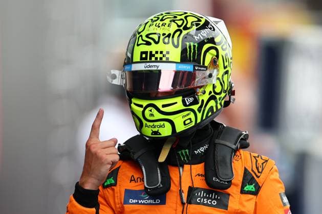 Sport Bilder des Tages First Place Lando Norris of Great Britain and McLaren jubelt nach dem Treffer zum, Qualifying, F1 Grand Prix of Spain, Circuit de Barcelona-Catalunya am 22. June 2024 in Barcelona, Spain. (Foto von Diogo Cardoso DeFodi Images) First Place Lando Norris of Great Britain and McLaren celebrates in parc ferme, Qualifying, F1 Grand Prix of Spain, Circuit de Barcelona-Catalunya on June 22, 2024 in Barcelona, Spain. (Photo by Diogo Cardoso DeFodi Images) Defodi-645_f1spa20240622_2915