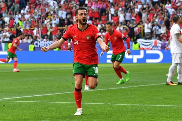 Fußball UEFA EURO, EM, Europameisterschaft,Fussball 2024 Gruppenphase 2. Spieltag Türkei - Portugal am 22.06.2024 im BVB Stadion Dortmund in Dortmund Torjubel Jubel Tor zum 0:1 durch Bernardo Silva ( Portugal )