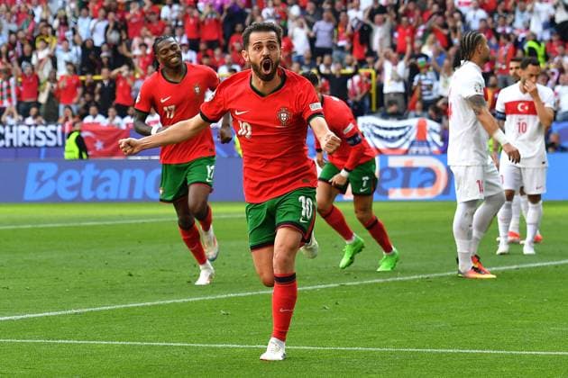 Fußball UEFA EURO, EM, Europameisterschaft,Fussball 2024 Gruppenphase 2. Spieltag Türkei - Portugal am 22.06.2024 im BVB Stadion Dortmund in Dortmund Torjubel Jubel Tor zum 0:1 durch Bernardo Silva ( Portugal )
