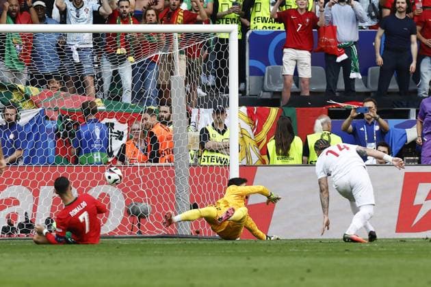 DORTMUND, Signal Iduna Park, 22-06-2024 , European Football Championship Euro2024, Group stage match no.23 between Turkiye and Portugal. Portugal player Bernardo Silva scores 0-1 (not in frame) Turkiye - Portugal (Euro2024)  x25565465x Copyright: