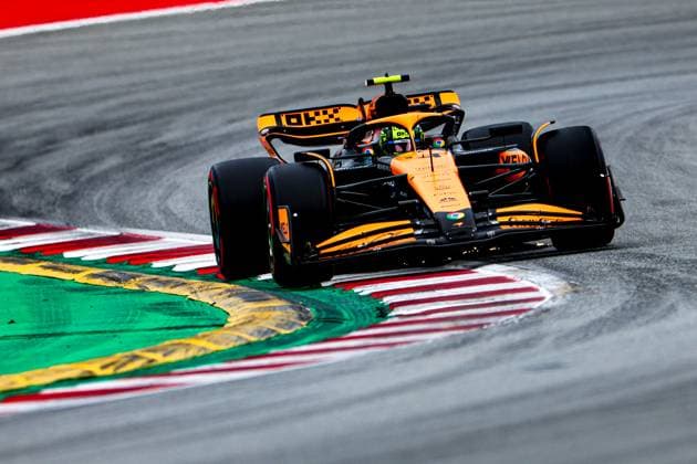 Lando Norris of Great Britain and McLaren in Aktion, Qualifying, F1 Grand Prix of Spain, Circuit de Barcelona-Catalunya am 22. June 2024 in Barcelona, Spain. (Foto von Diogo Cardoso DeFodi Images) Lando Norris of Great Britain and McLaren in action, Qualifying, F1 Grand Prix of Spain, Circuit de Barcelona-Catalunya on June 22, 2024 in Barcelona, Spain. (Photo by Diogo Cardoso DeFodi Images) Defodi-645_f1spa20240622_2294