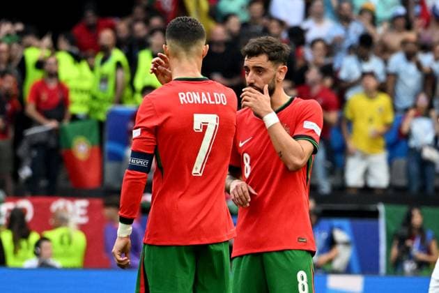22.06.2024, xsltx, Fussball EM 2024, Türkei - Portugal emspor, v.l. Cristiano Ronaldo (Portugal) Bruno Miguel Bonges Fernandes (Portugal) (DFL DFB REGULATIONS PROHIBIT ANY USE OF PHOTOGRAPHS as IMAGE SEQUENCES and or QUASI-VIDEO) Dortmund