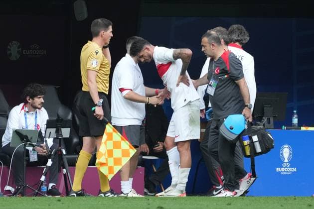 Samet Akaydin (Türkei, Turkey, Türkiye, 04) muss verletzt vom Platz - Dortmund 22.06.2024: Türkei vs. Portugal, EURO2024 M23, Gruppe F, EM-Arena Dortmund