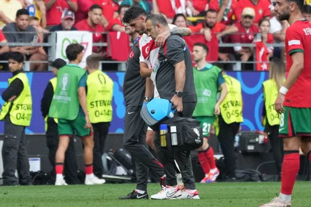 Samet Akaydin (Türkei, Turkey, Türkiye, 04) muss verletzt vom Platz - Dortmund 22.06.2024: Türkei vs. Portugal, EURO2024 M23, Gruppe F, EM-Arena Dortmund