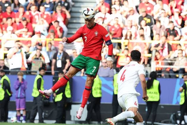 BVB Stadion Dortmund, Dortmund Saturday, June 22, 2024 UEFA EURO, EM, Europameisterschaft,Fussball 2024 Germany, Group F stage Matchday 2 Türkiye - Portugal, Cristiano Ronaldo (Portugal) springt hoch zum Kopfball Copyright: JoaquimxFerreira
