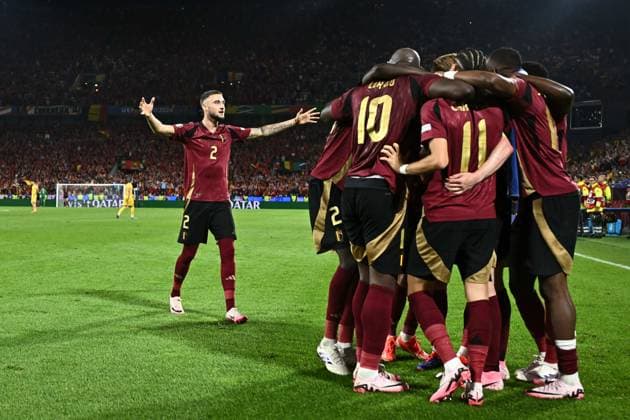240622 EURO2024 BELGIUM VS ROMANIA Zeno Debast (2) of Belgium celebrates after Kevin De Bruyne (7) of Belgium scored the 2-0 goal during a soccer game between the national teams of Belgium, called the Red Devils and Romania on the second matchday in Group E in the group stage of the UEFA EURO, EM, Europameisterschaft,Fussball 2024 tournament , on Saturday 22 June 2024 in Cologne , Germany . PHOTO Isosport Maarten Straetemans Cologne GERMANY  Copyright: xx 467034